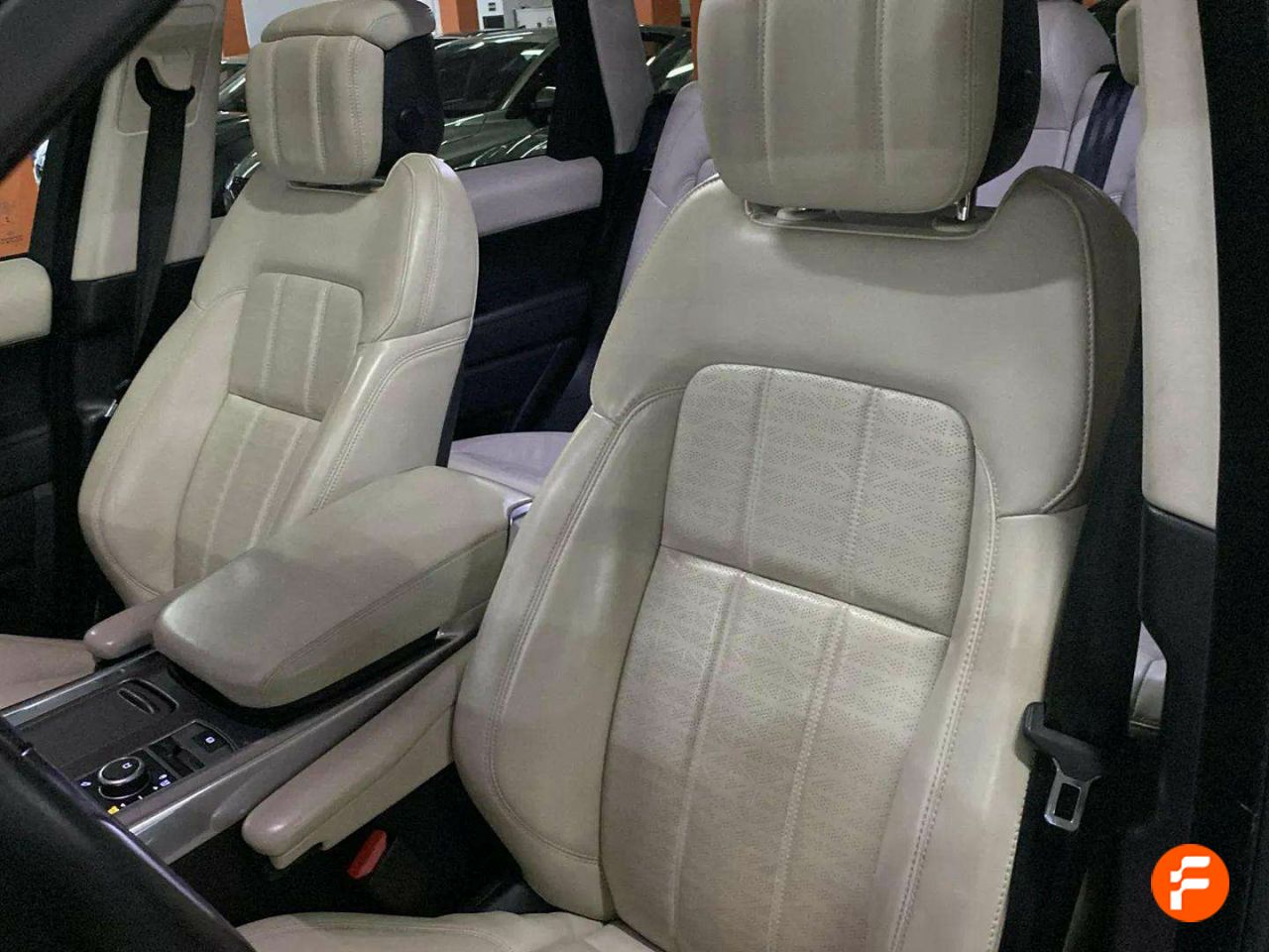 Foto Land-Rover Range Rover Sport 29