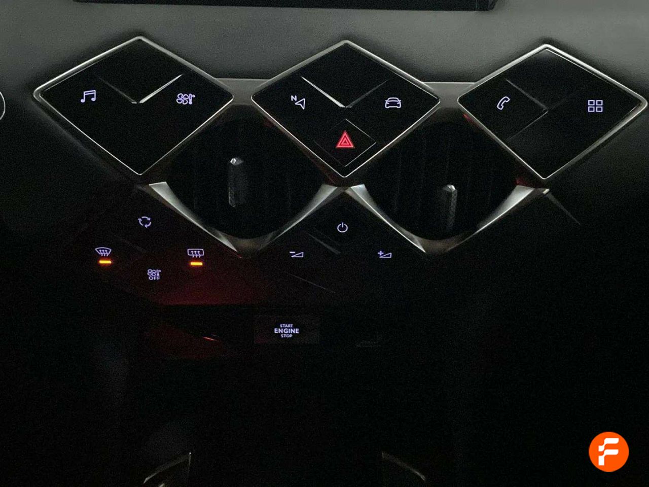 Foto DS Automobiles DS 3 24