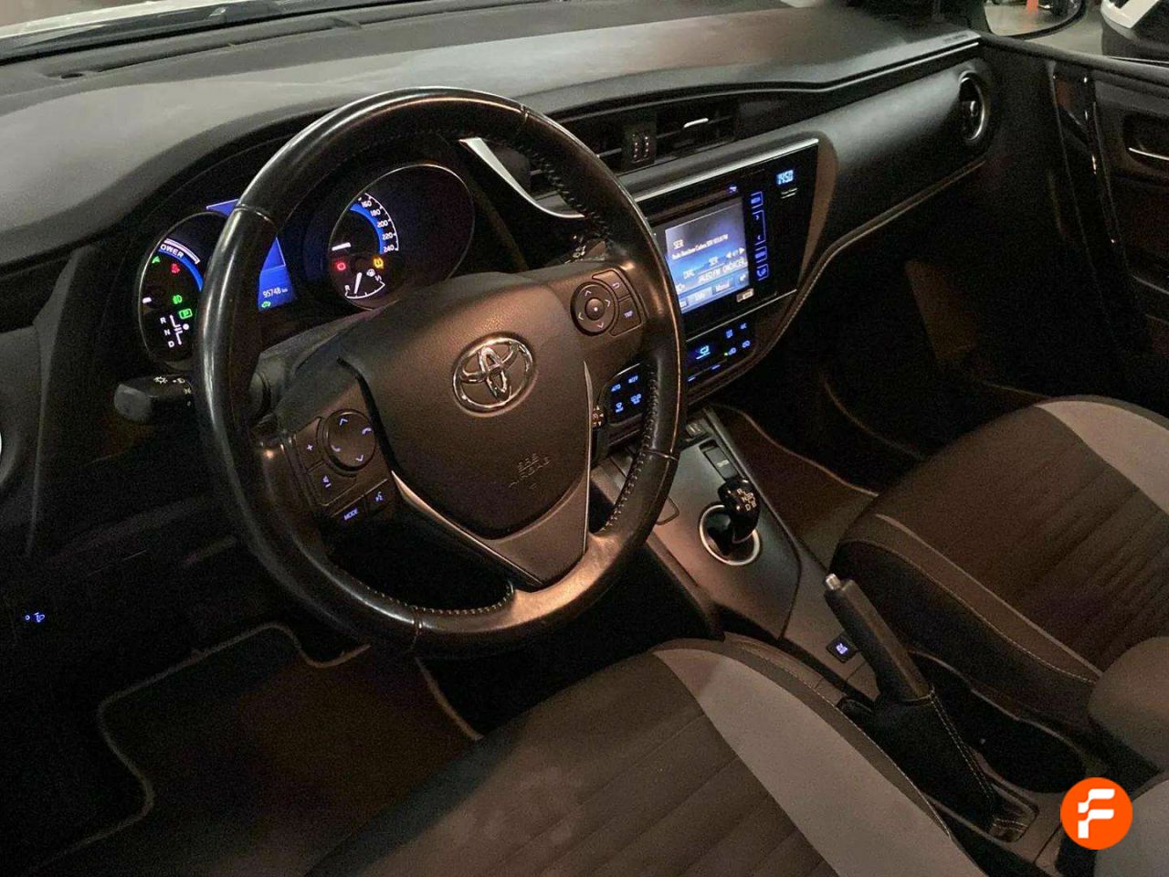 Foto Toyota Auris 11