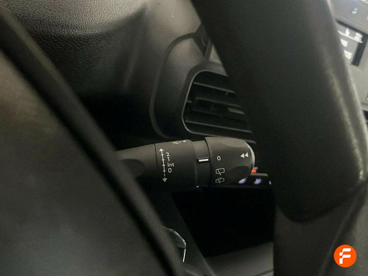 Foto Peugeot Rifter 15