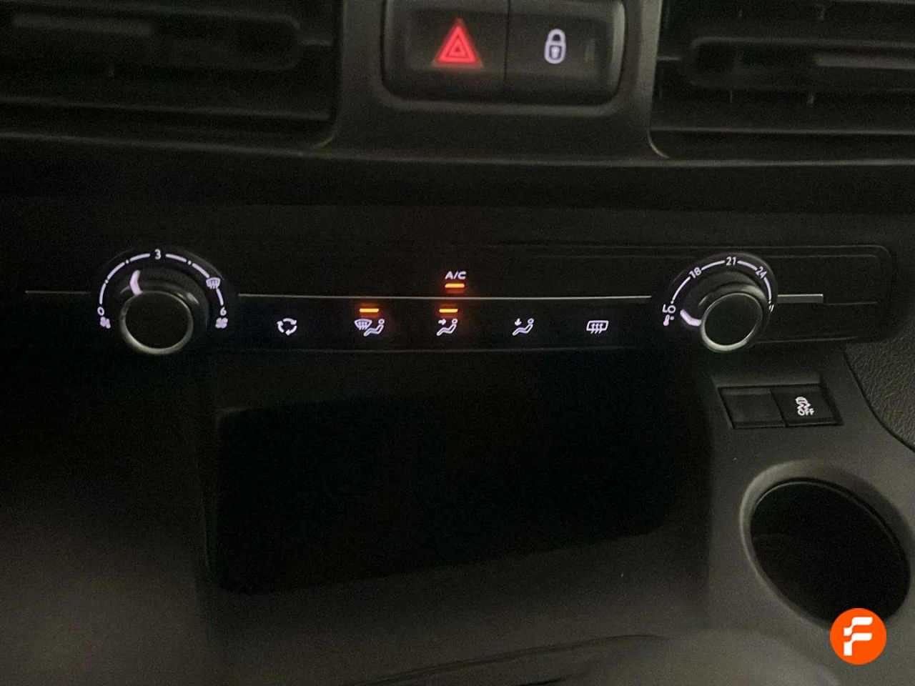 Foto Peugeot Rifter 17