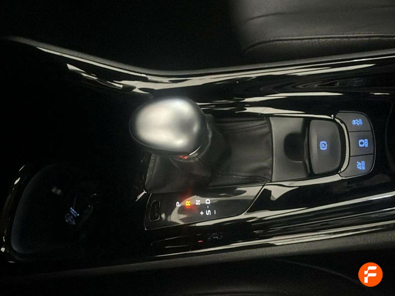 Foto Toyota C-HR 19