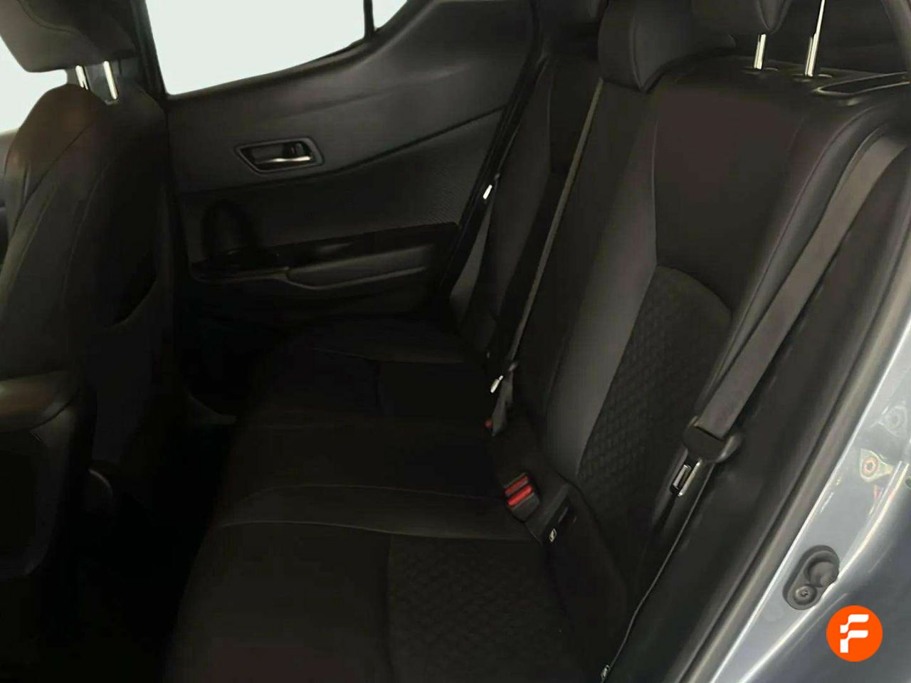 Foto Toyota C-HR 22