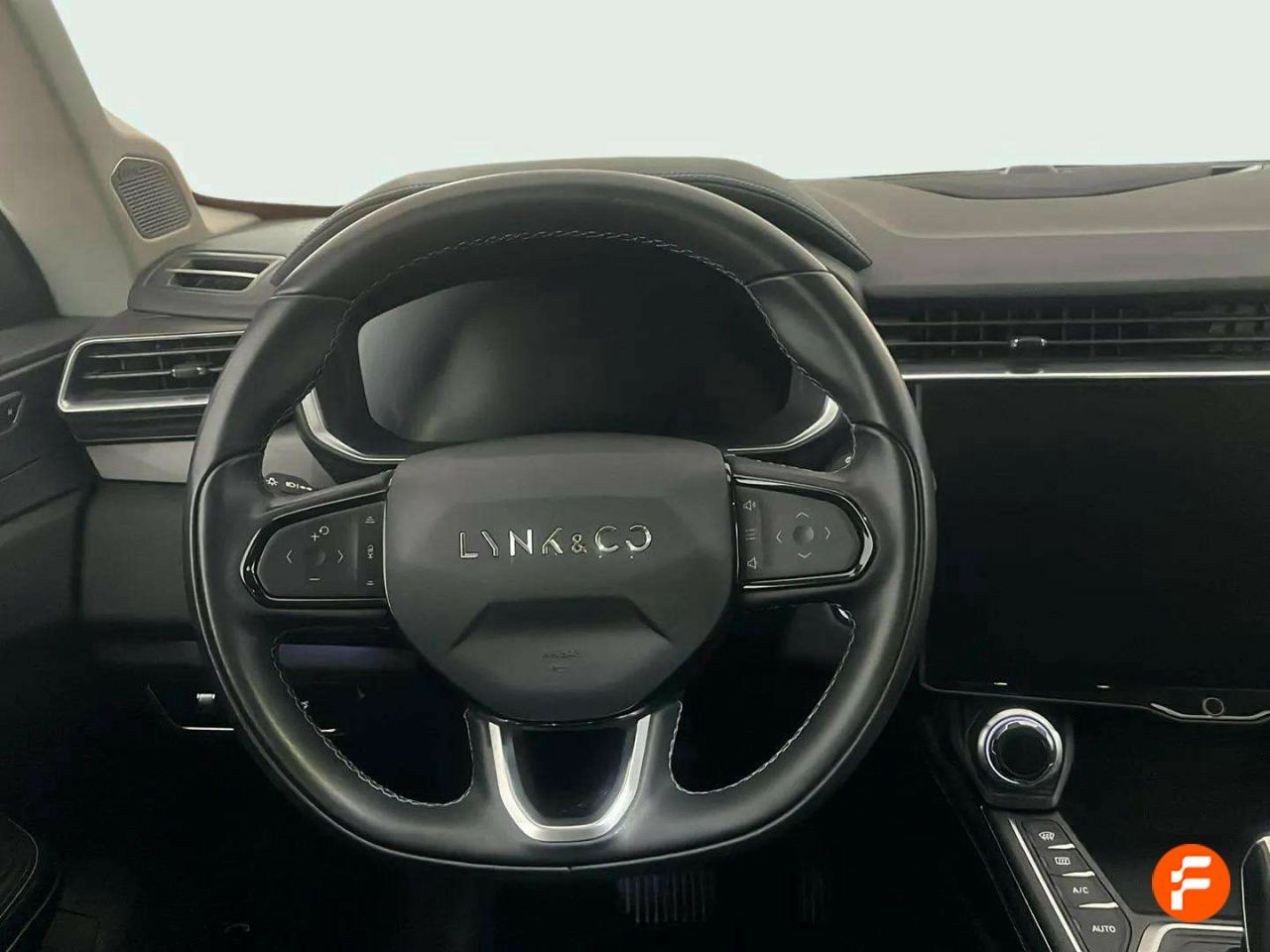 Foto LYNK&CO 01 12