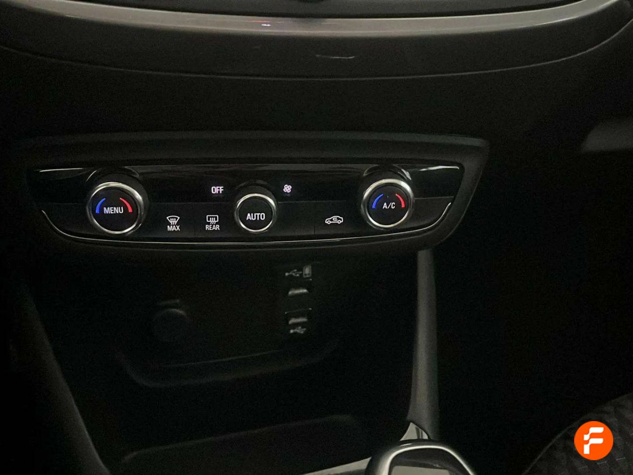 Foto Opel Crossland X 18