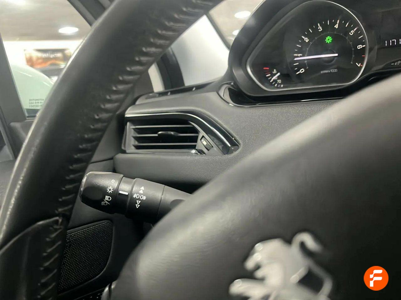 Foto Peugeot 208 14