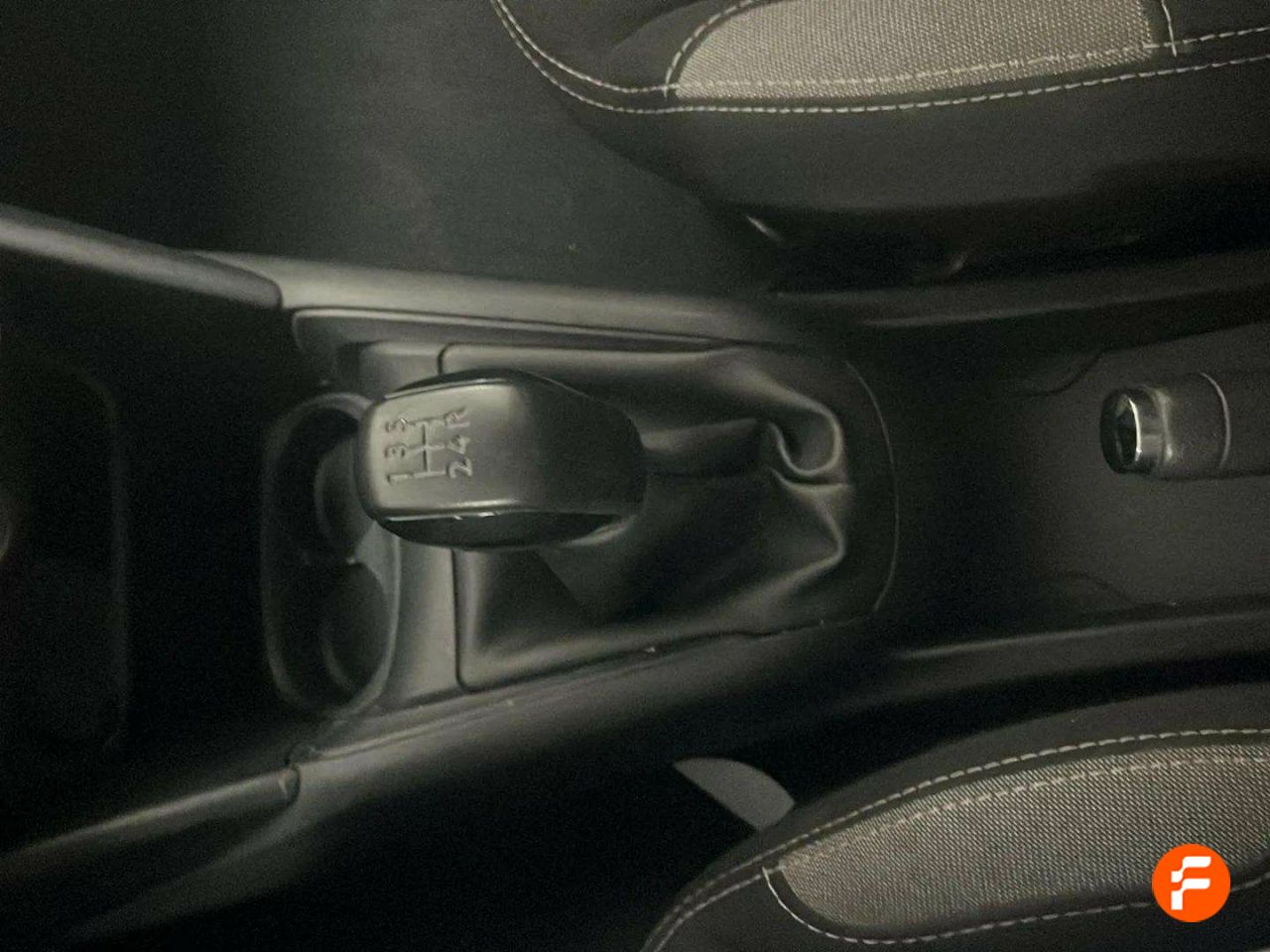 Foto Peugeot 208 18