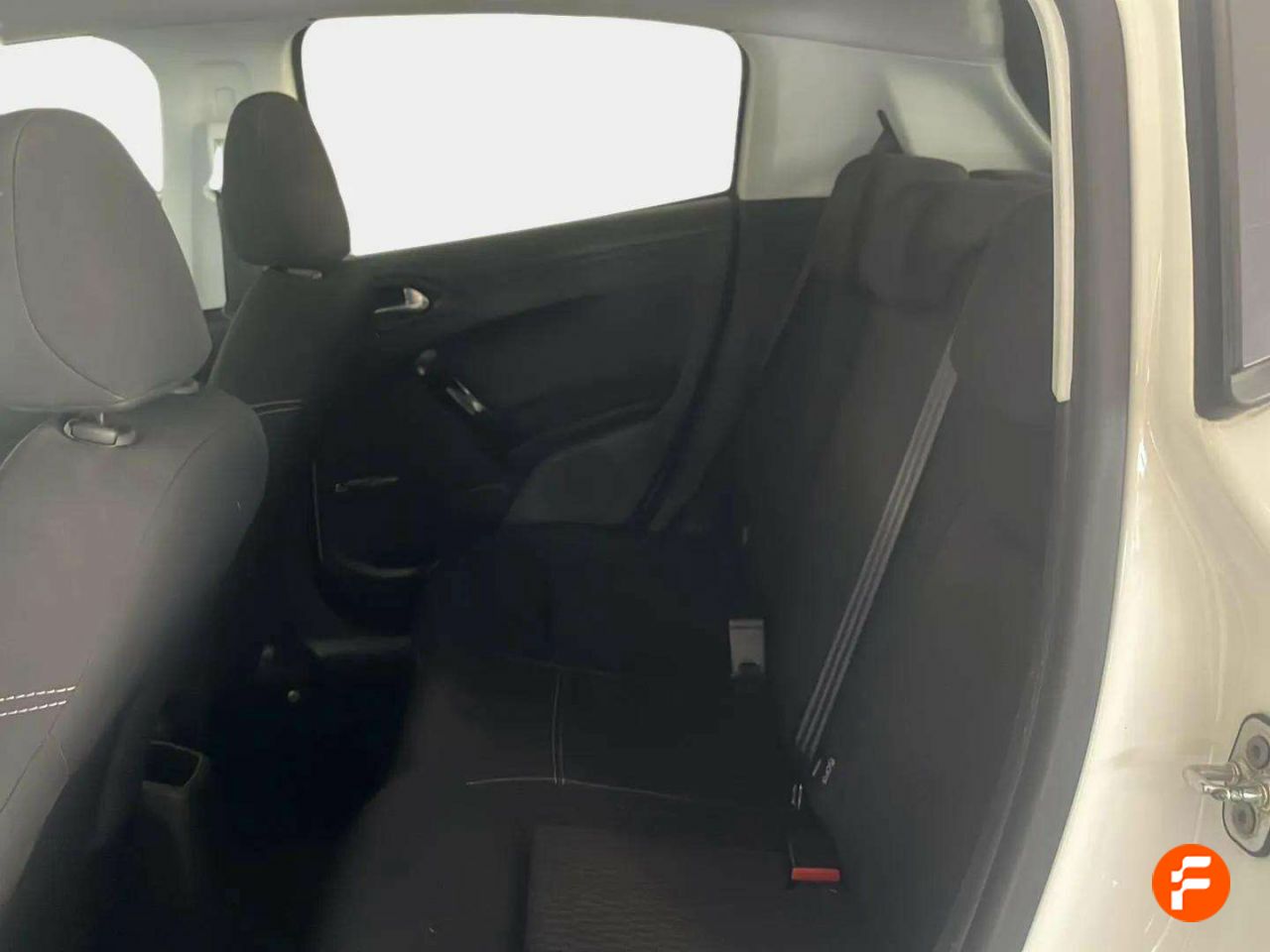 Foto Peugeot 208 21
