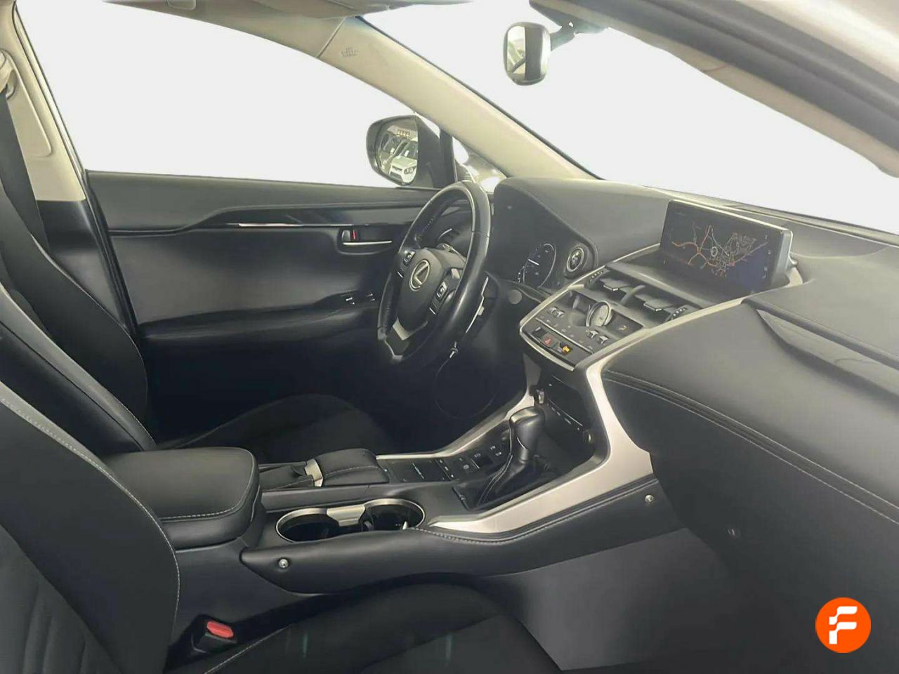 Foto Lexus NX 10