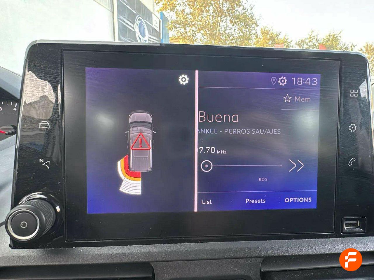 Foto Peugeot Rifter 15