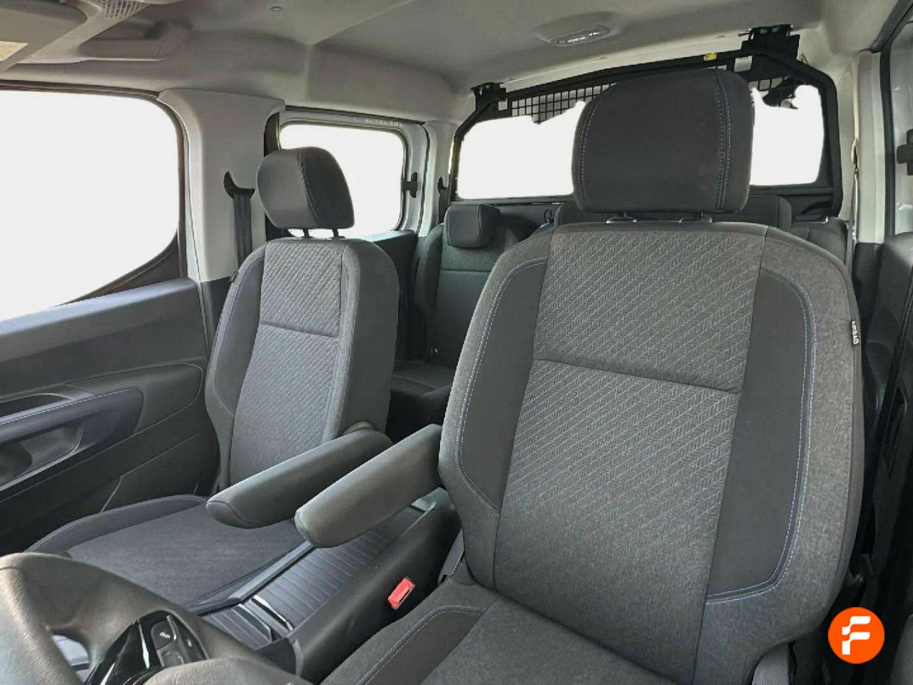 Foto Peugeot Rifter 16