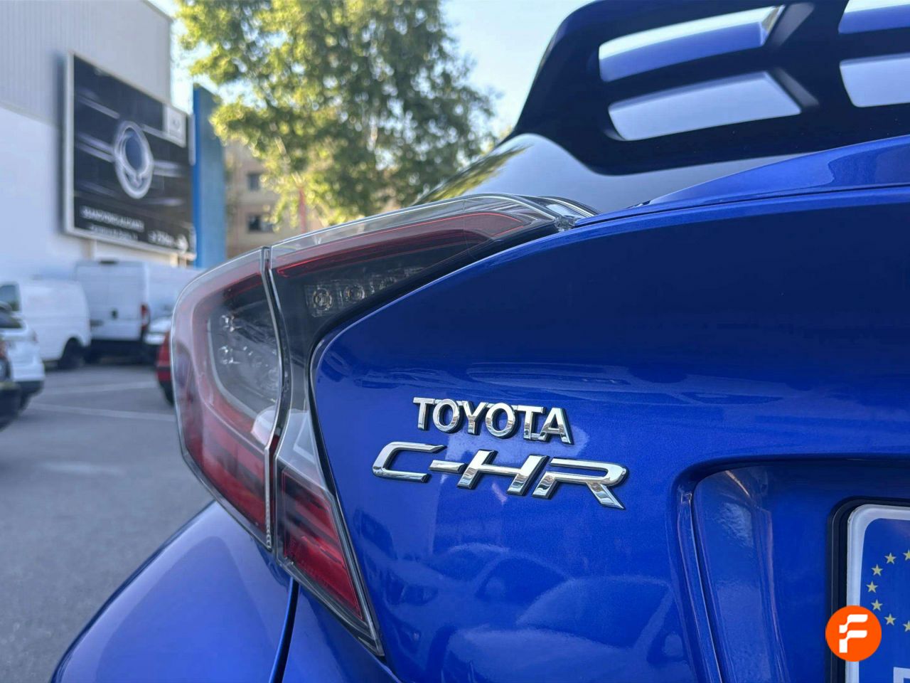 Foto Toyota C-HR 11