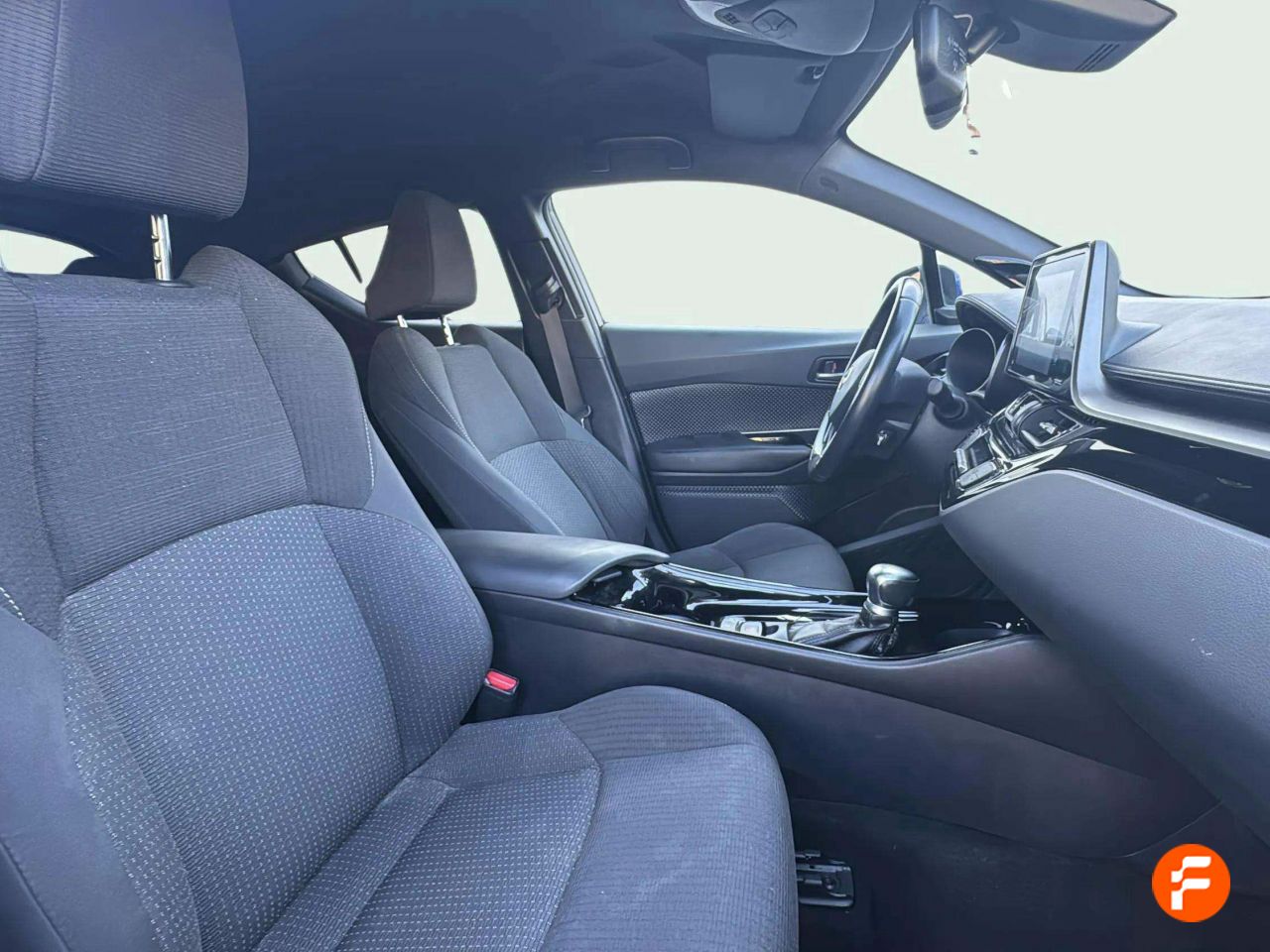 Foto Toyota C-HR 41