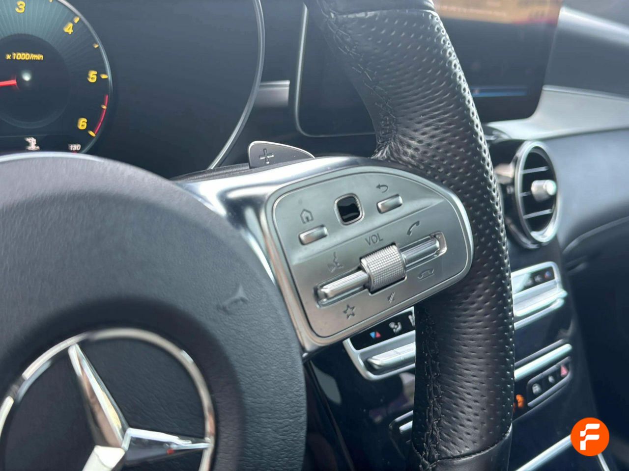 Foto Mercedes-Benz Clase GLC 17