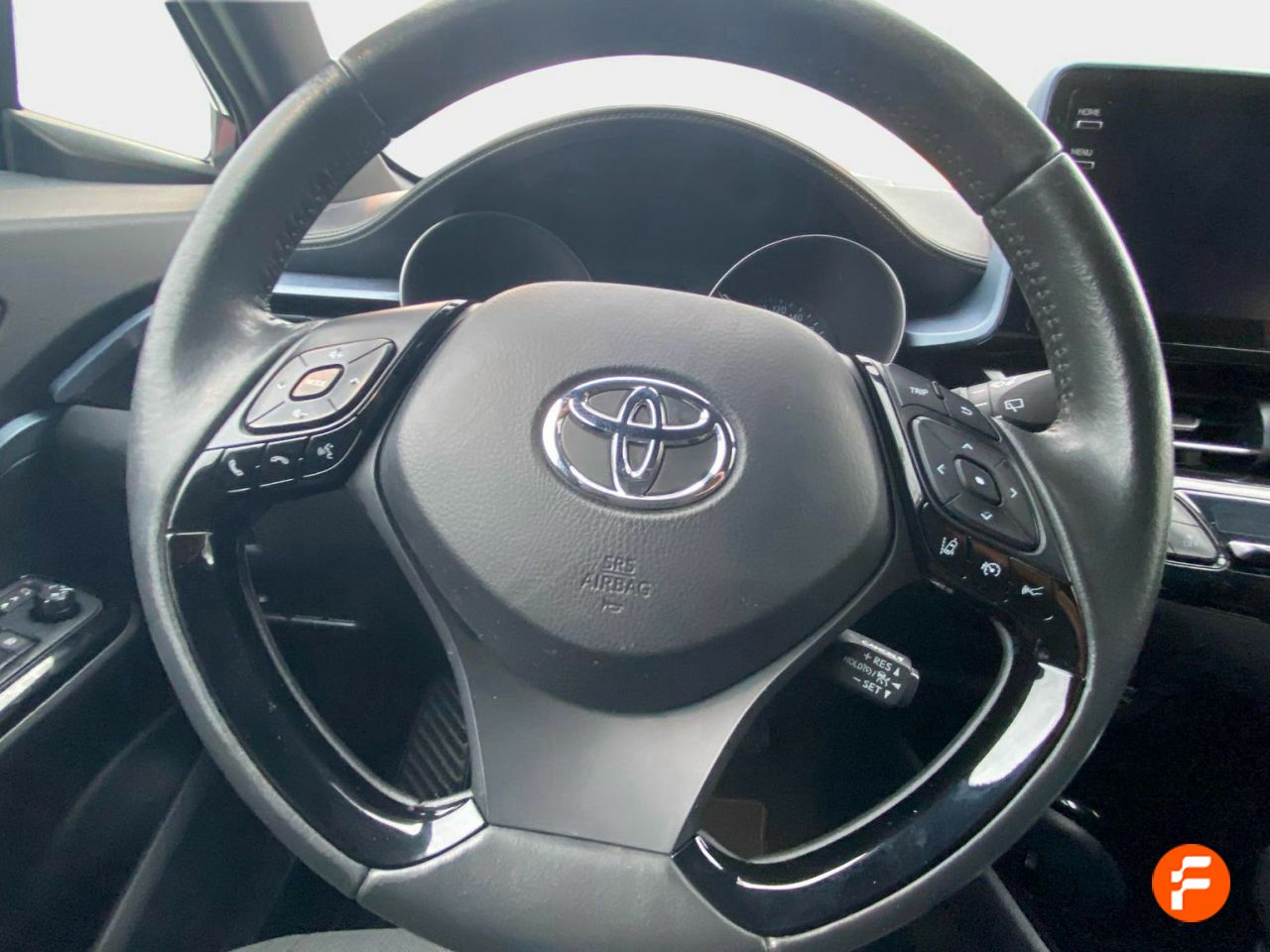 Foto Toyota C-HR 14