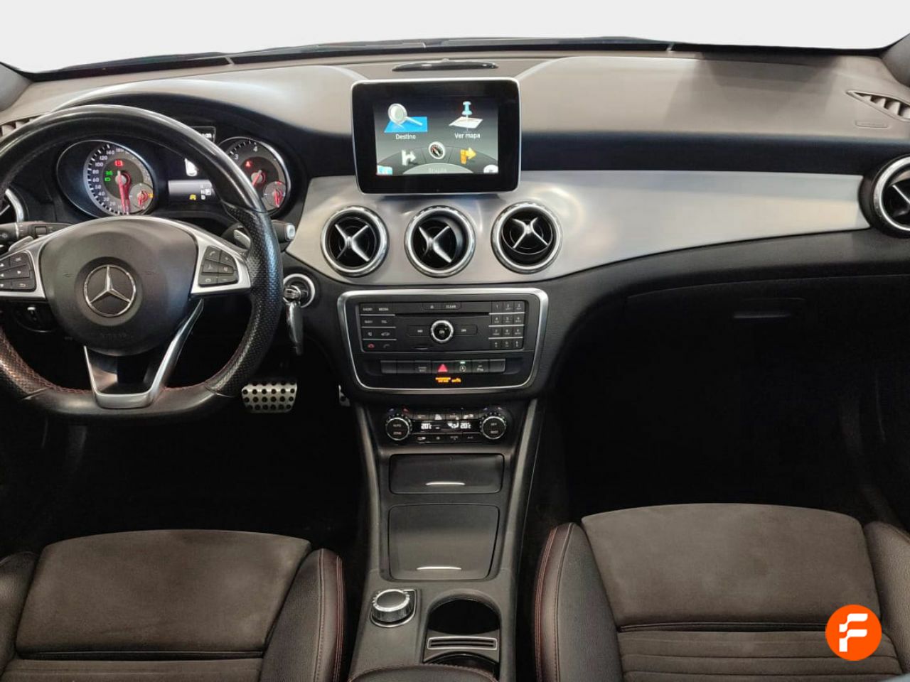 Foto Mercedes-Benz Clase GLA 13