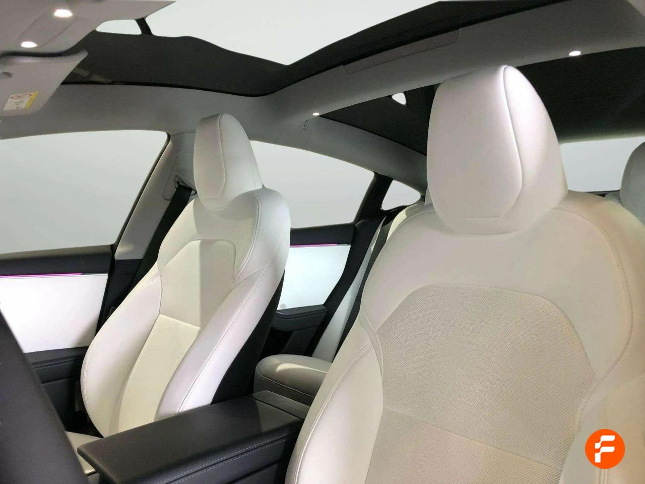 Foto Tesla Model 3 11