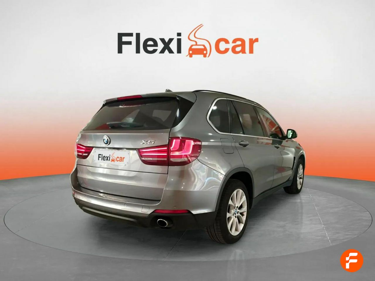 Foto BMW X5 8