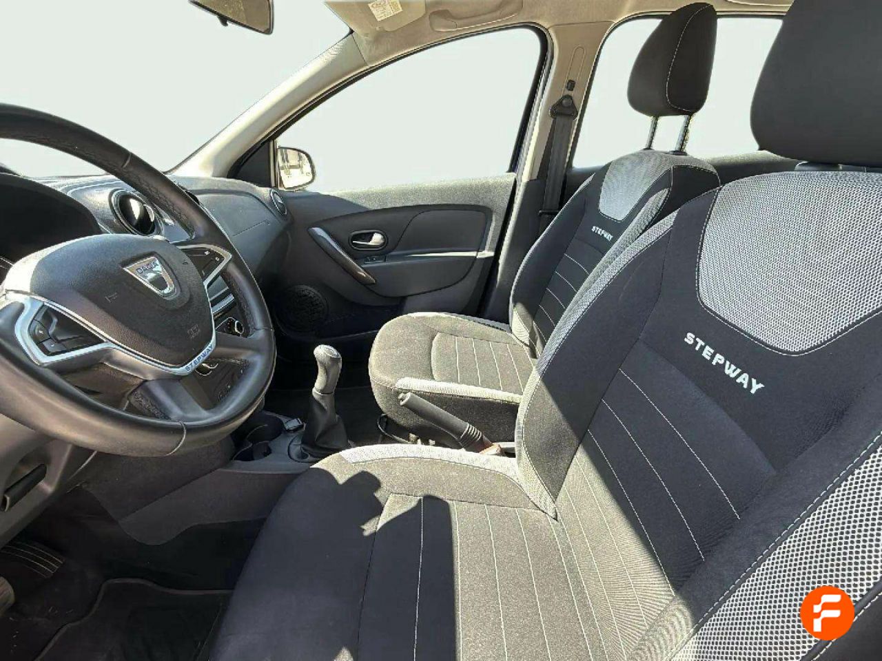 Foto Dacia Sandero 12
