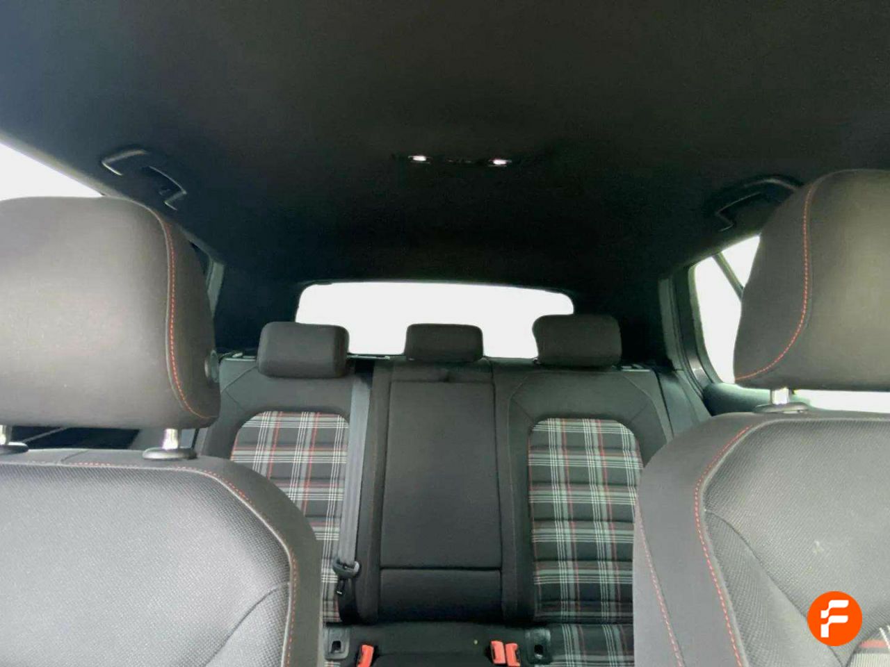 Foto Volkswagen Golf 16