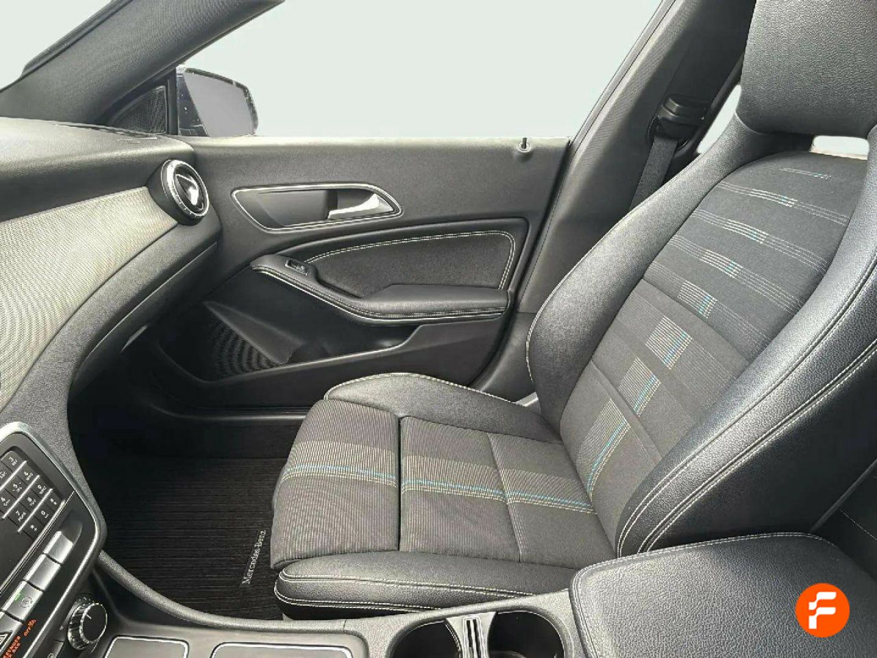 Foto Mercedes-Benz Clase CLA 12