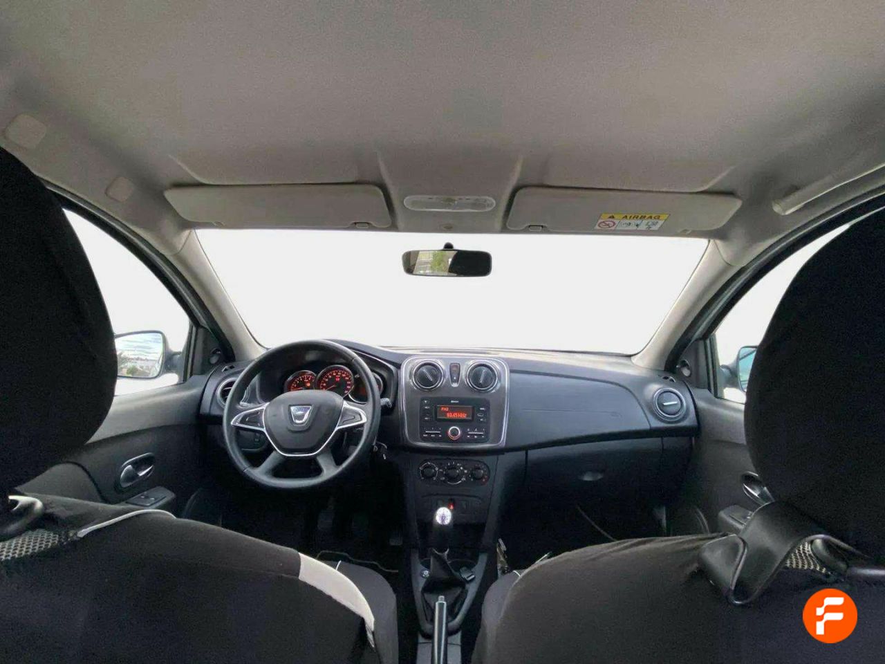 Foto Dacia Sandero 10