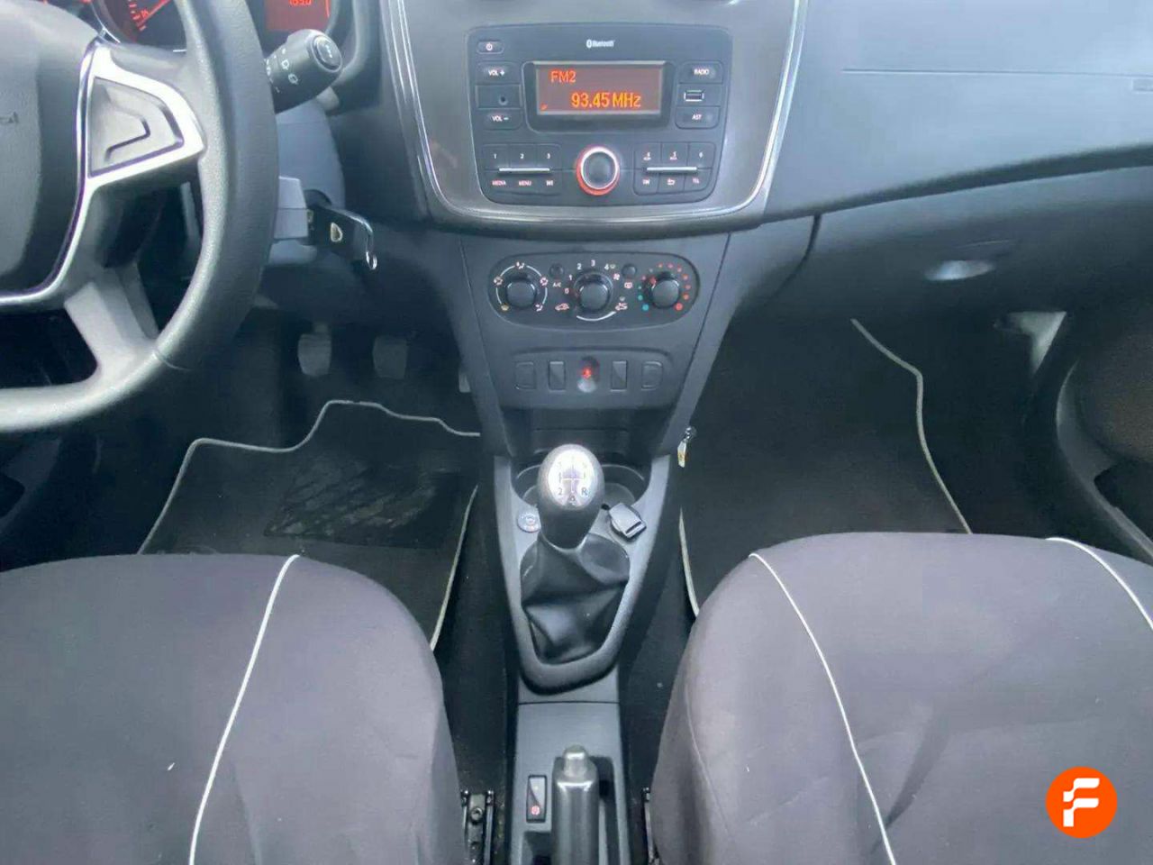 Foto Dacia Sandero 11