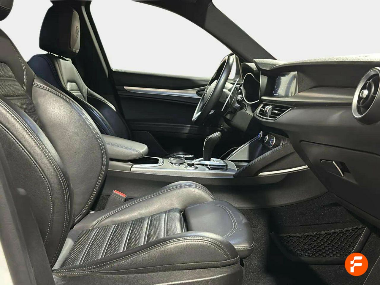 Foto Alfa Romeo Stelvio 14