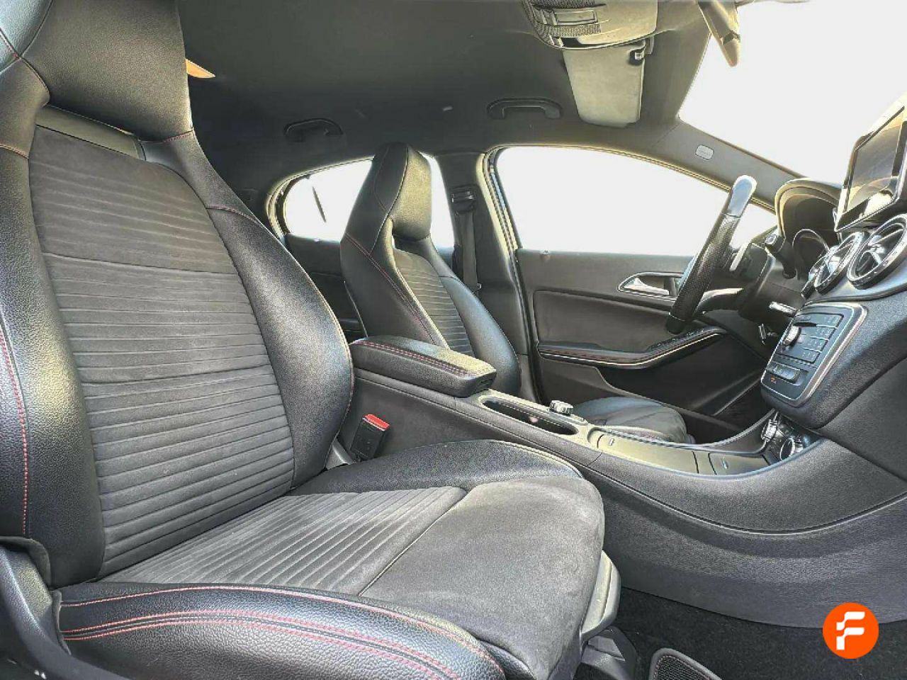 Foto Mercedes-Benz Clase GLA 16