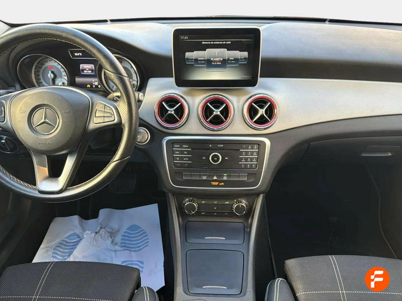 Foto Mercedes-Benz Clase CLA 13
