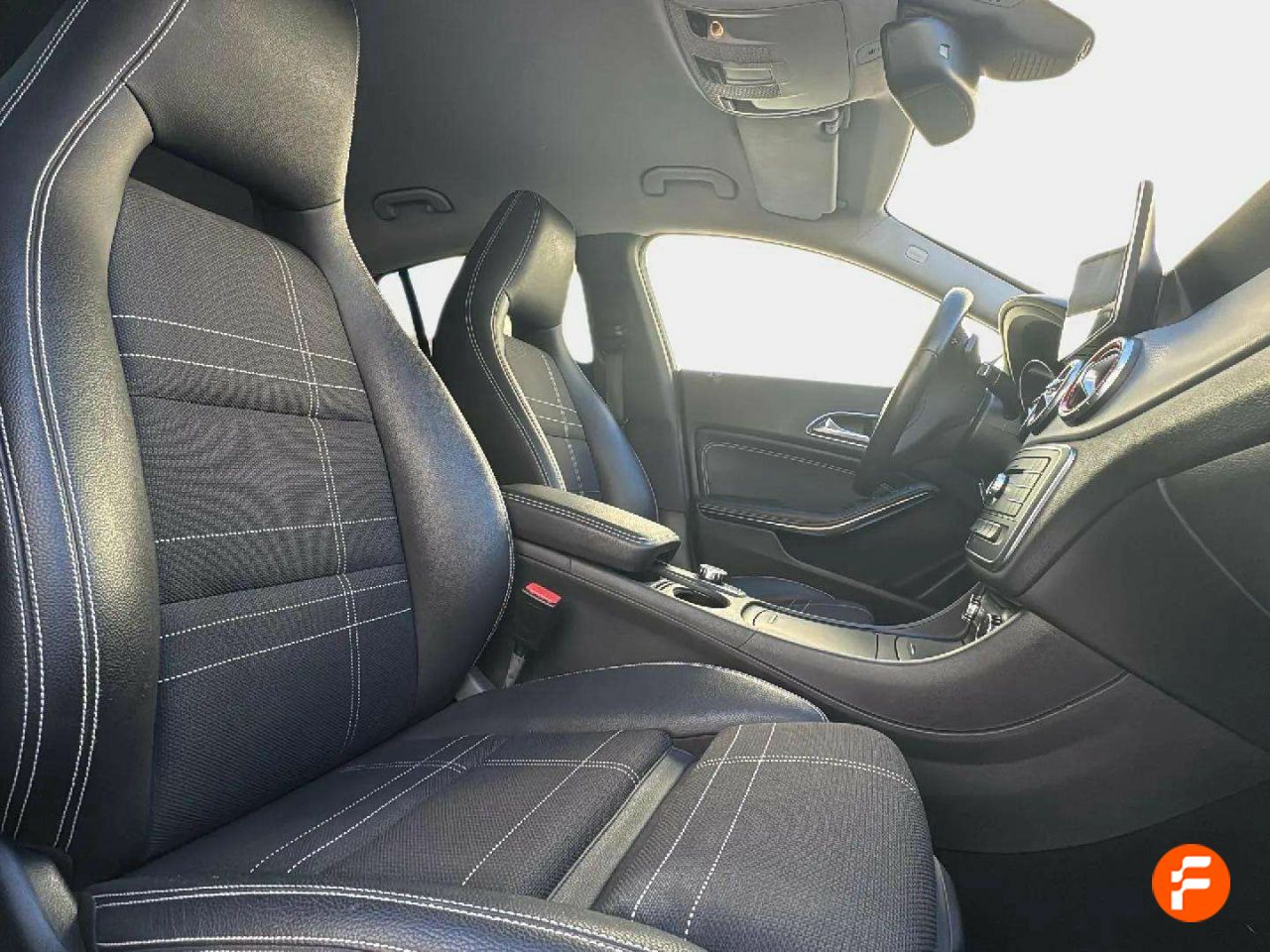 Foto Mercedes-Benz Clase CLA 18