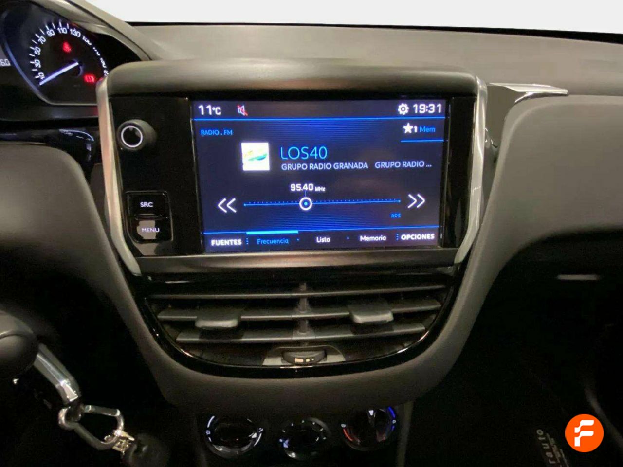 Foto Peugeot 208 13