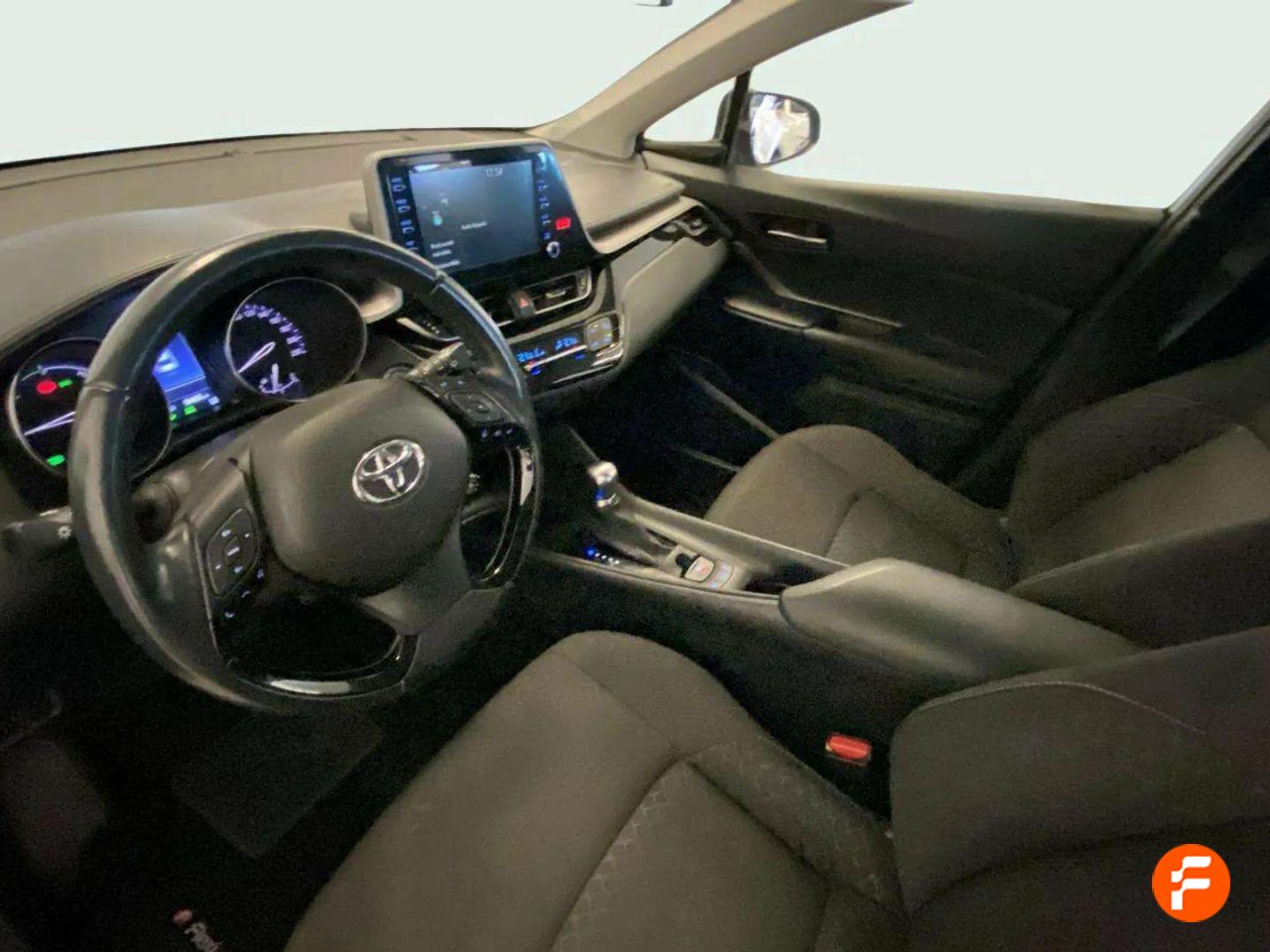 Foto Toyota C-HR 15