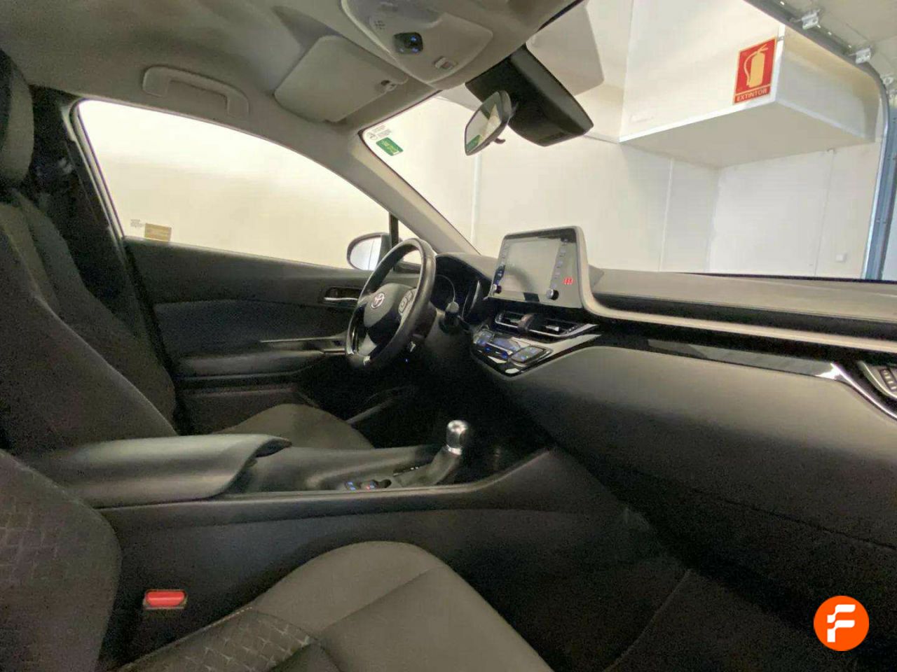 Foto Toyota C-HR 19