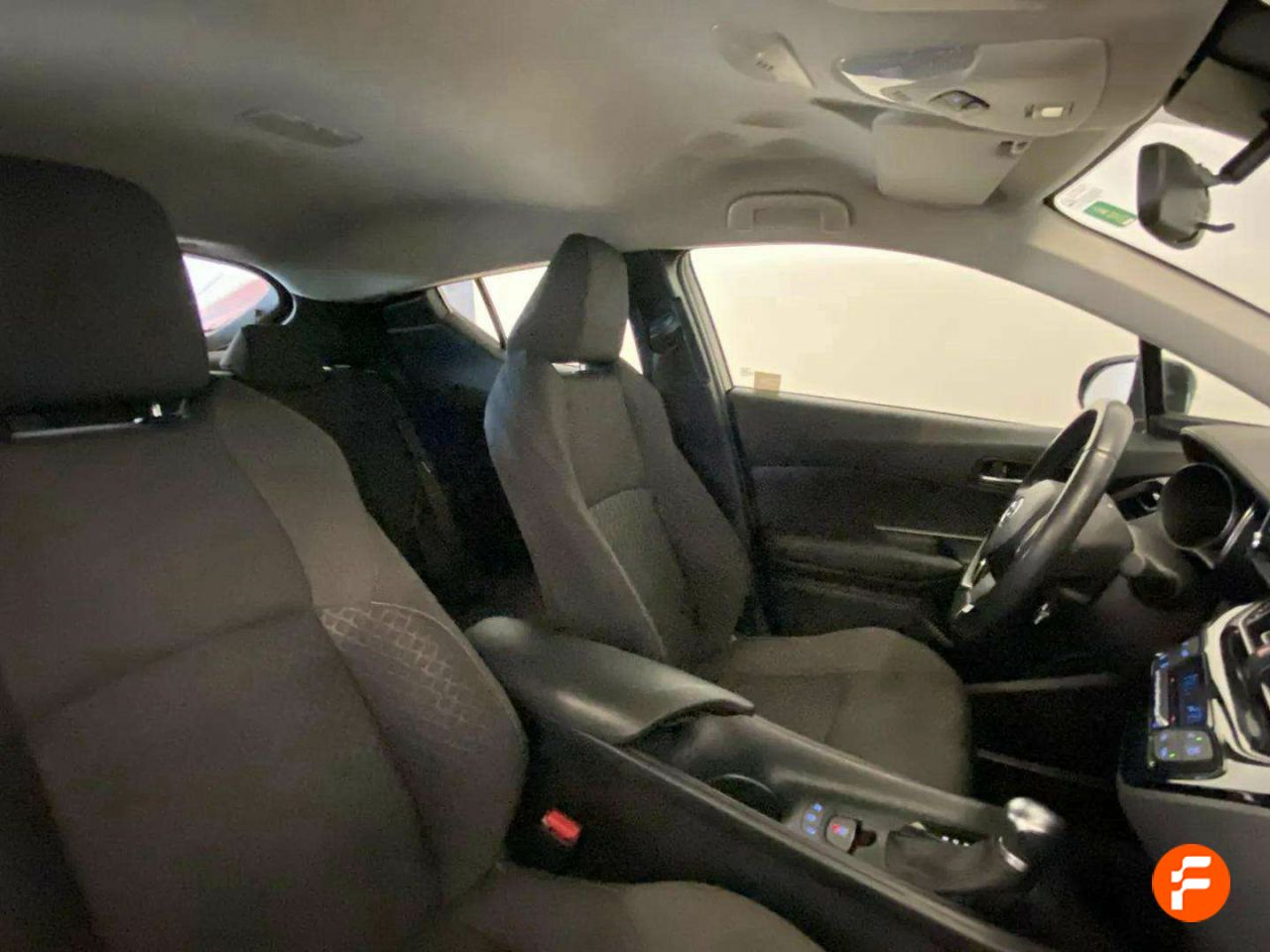 Foto Toyota C-HR 20