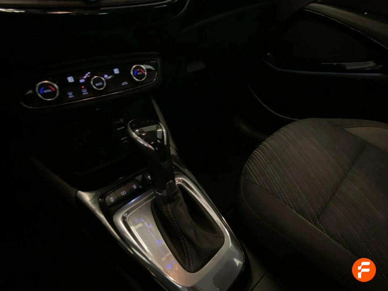 Foto Opel Crossland X 15