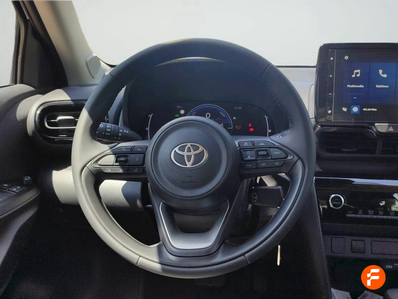 Foto Toyota Yaris 12