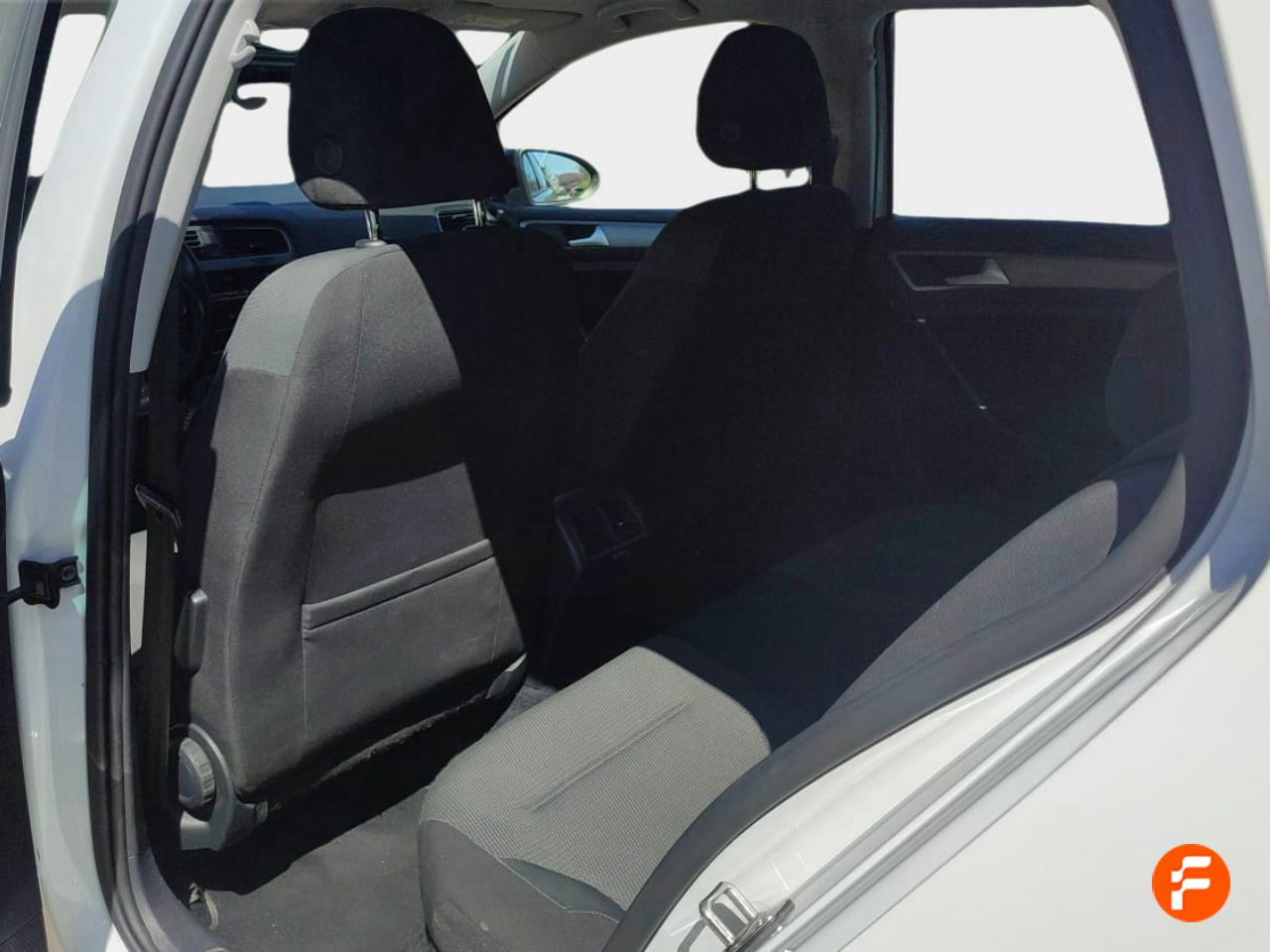 Foto Volkswagen Golf 13