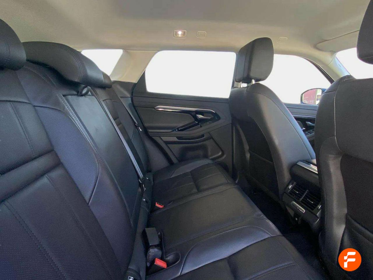 Foto Land-Rover Range Rover Evoque 15