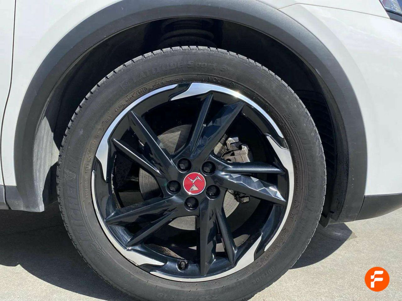 Foto DS Automobiles DS 7 32
