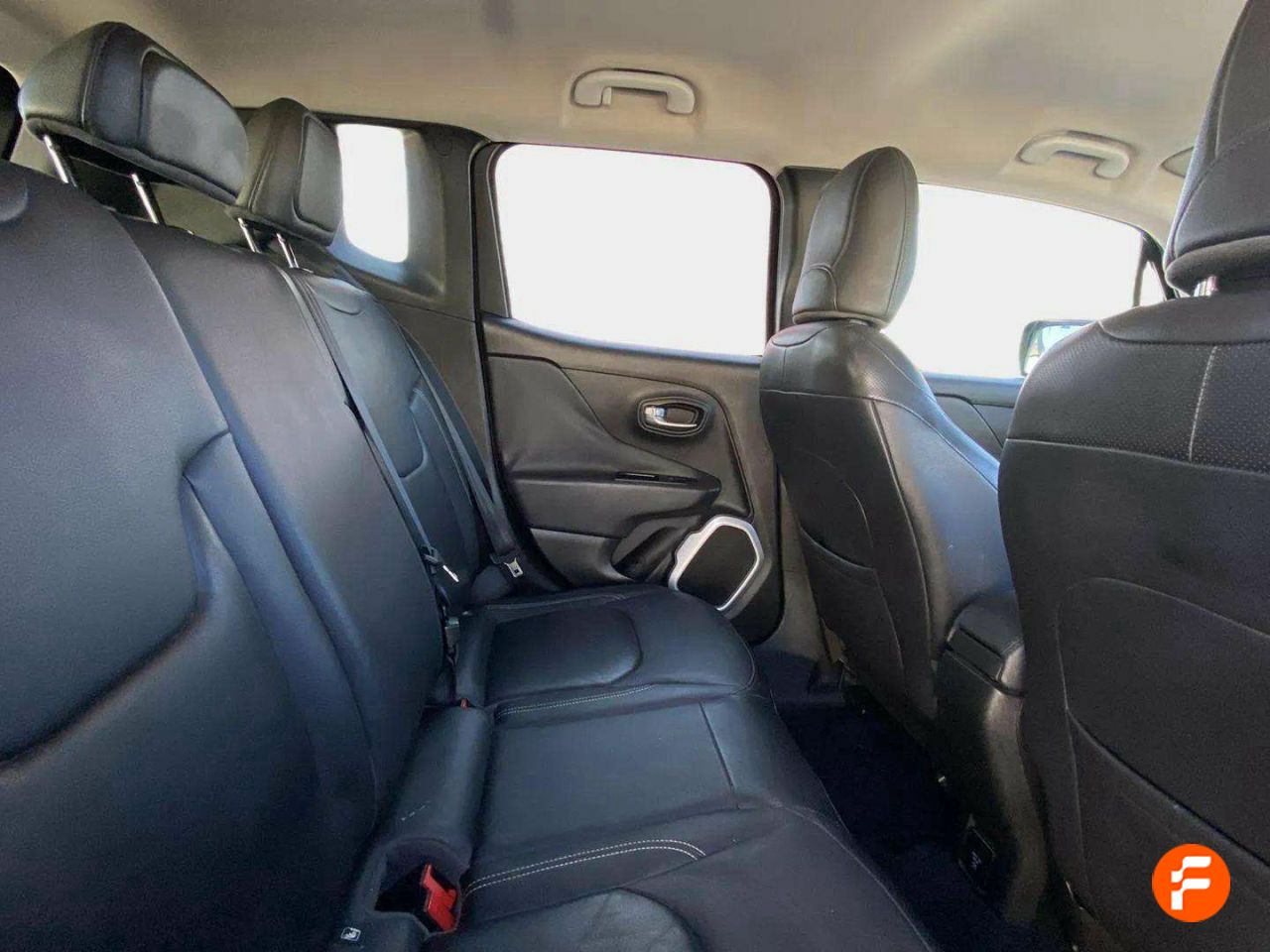 Foto Jeep Renegade 15