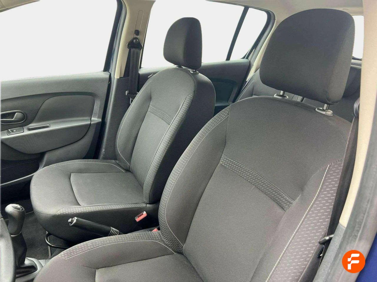 Foto Dacia Sandero 10