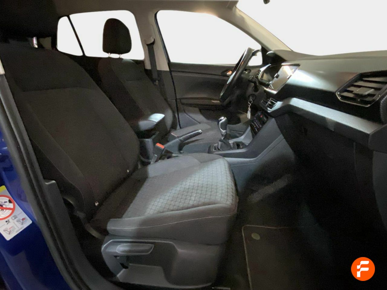 Foto Volkswagen T-Cross 13