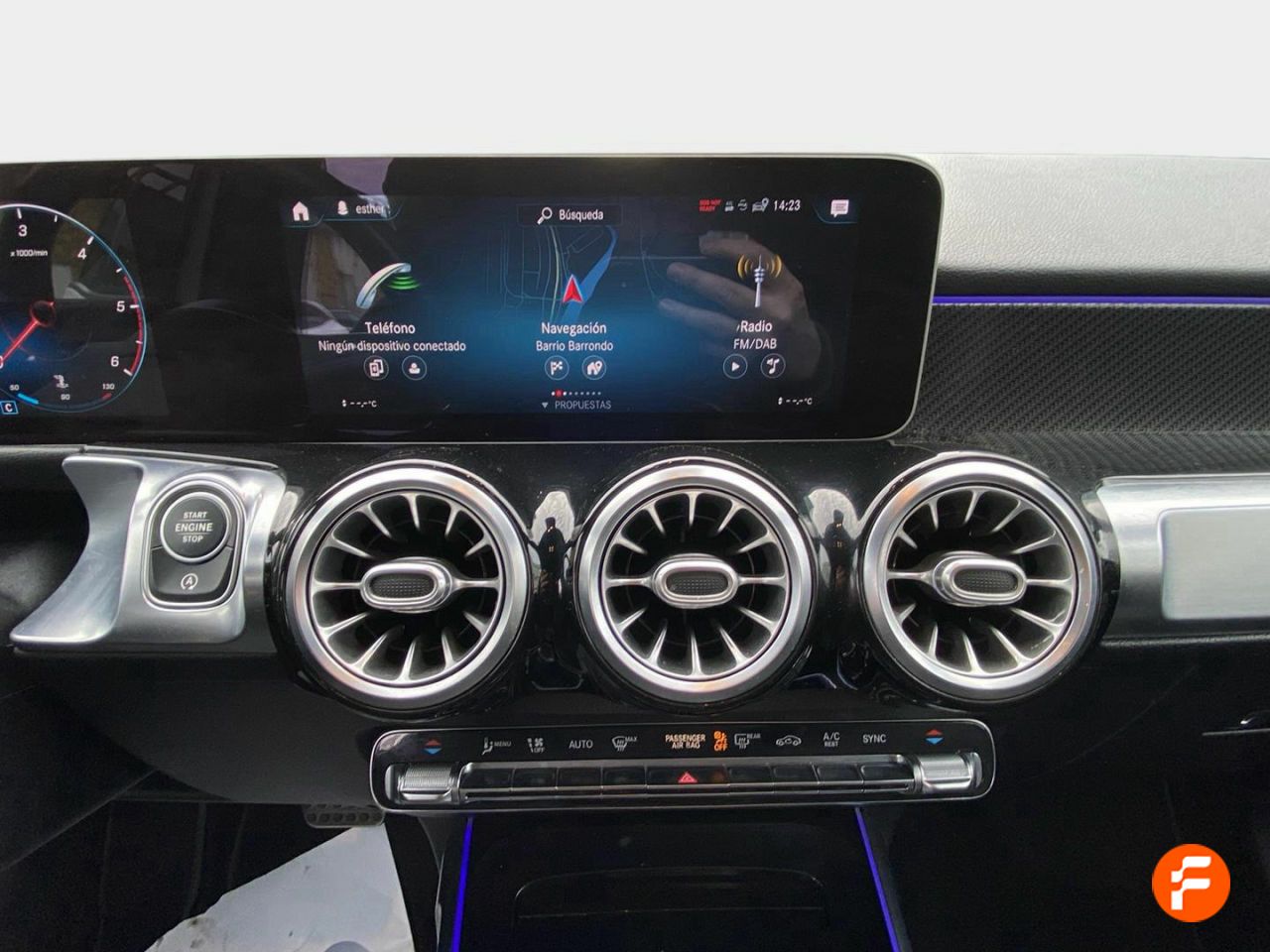 Foto Mercedes-Benz Clase GLB 9