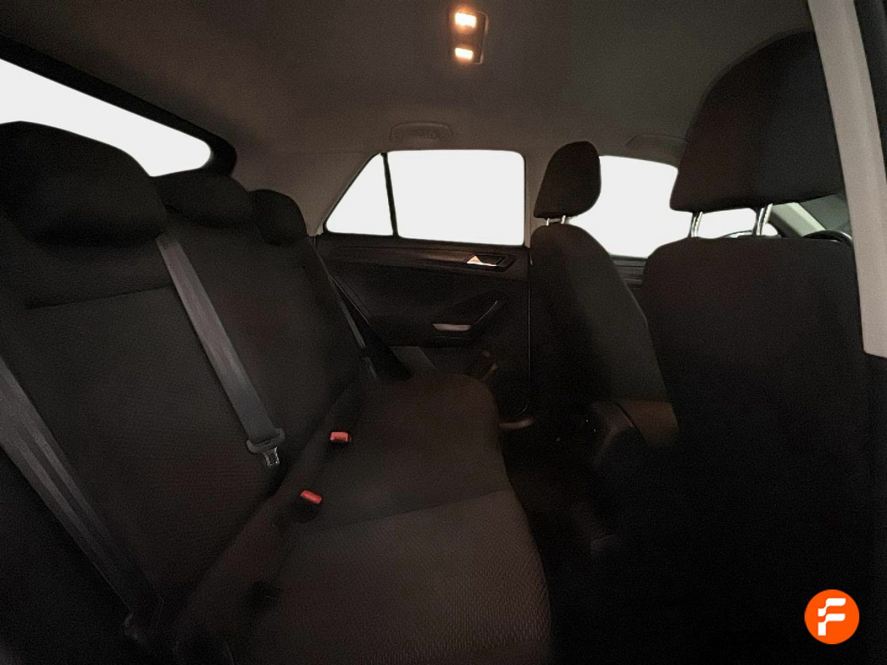Foto Volkswagen T-Roc 9