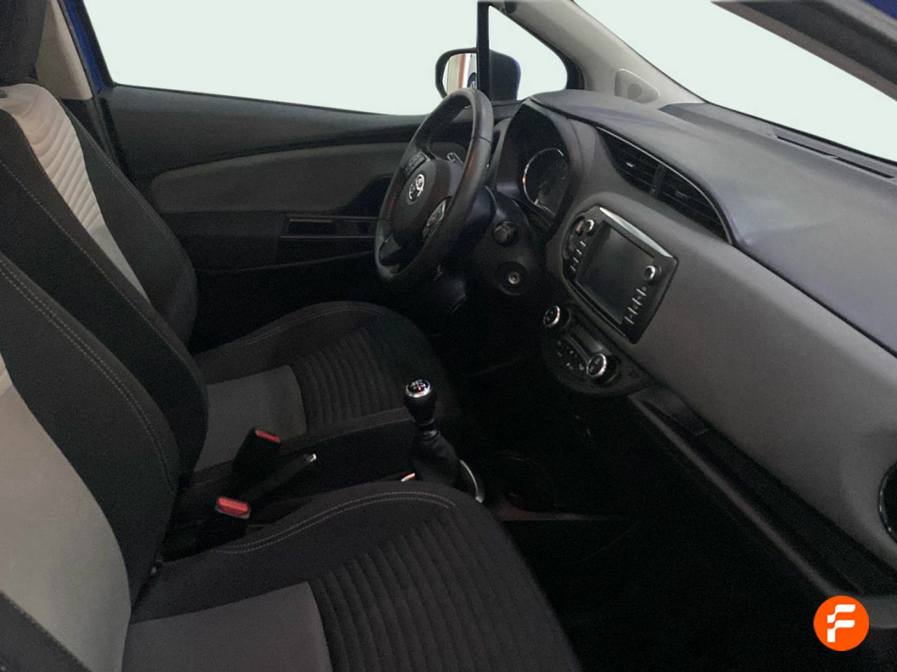 Foto Toyota Yaris 12