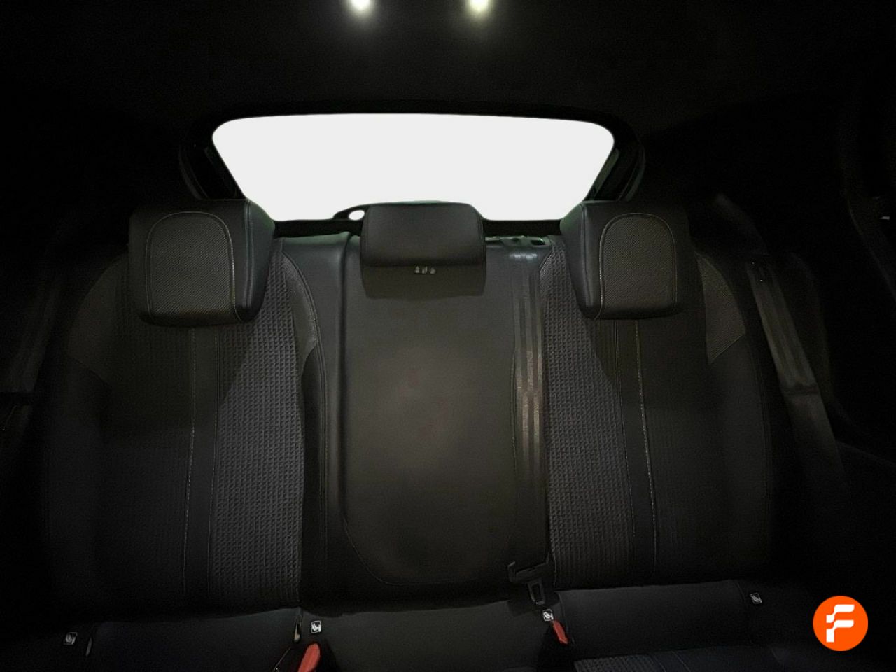 Foto Peugeot 208 10