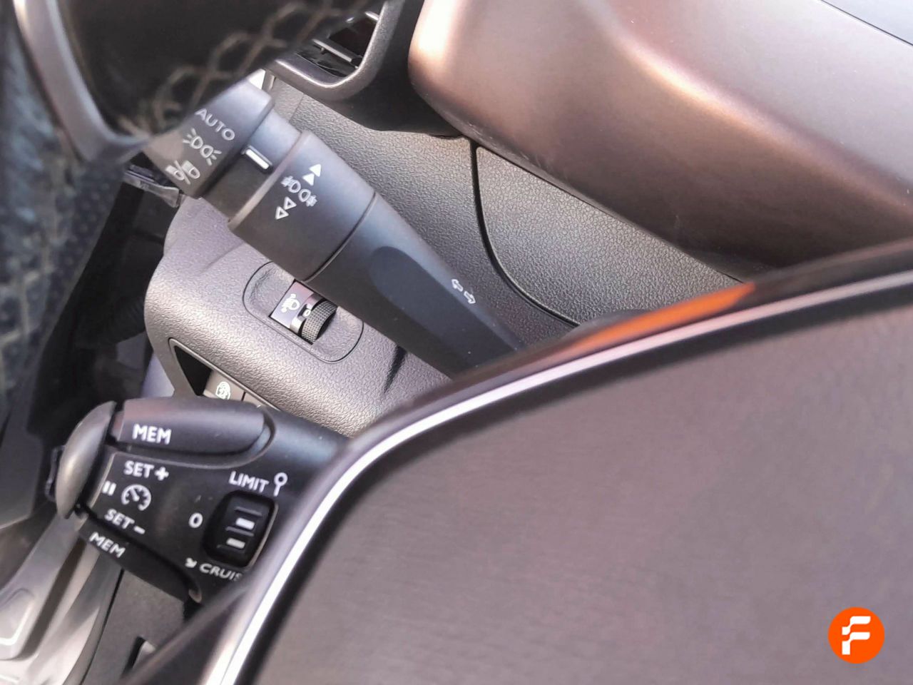 Foto Peugeot Rifter 13
