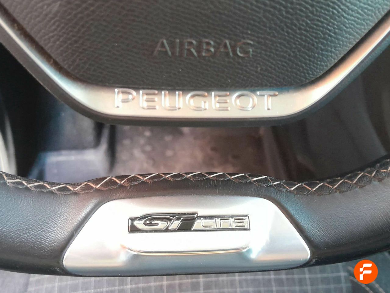 Foto Peugeot Rifter 14
