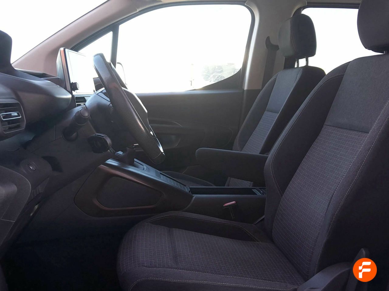 Foto Peugeot Rifter 27